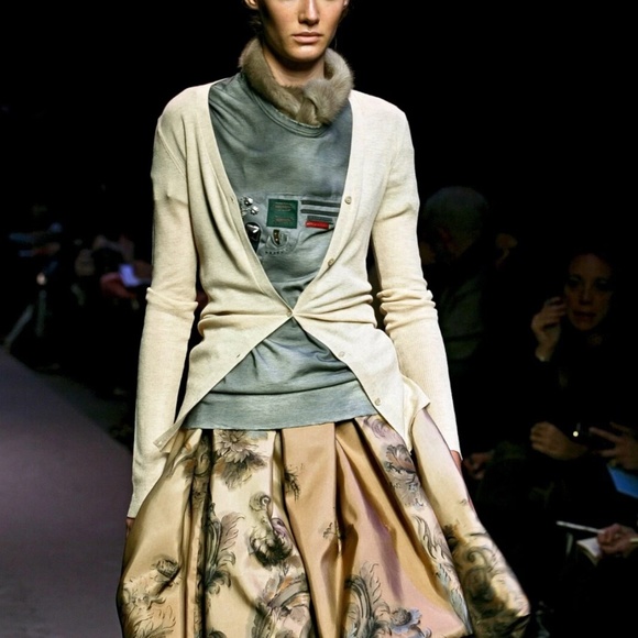 Prada Cream and Black Floral A-Line Skirt - Picture 2 of 7